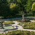 Fontanna w ogrodzie różanym, fot. W. Holnicki.jpg