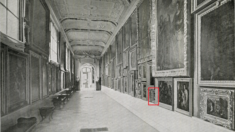 Archiwalne zdjęcie przedstawiające Galerię Północną pałacu w Wilanowie, na ścianach której powieszone są obrazy.