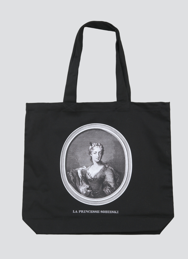 orba bawełniana w kolorze czarnym z wizerunkiem Marii Klementyny Sobieskiej.